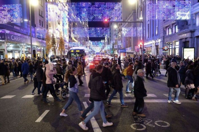 La fermeture du centre de Madrid aux voitures a entraîné une hausse de 9,5 % des dépenses de détail, selon une analyse de la banque | forbes