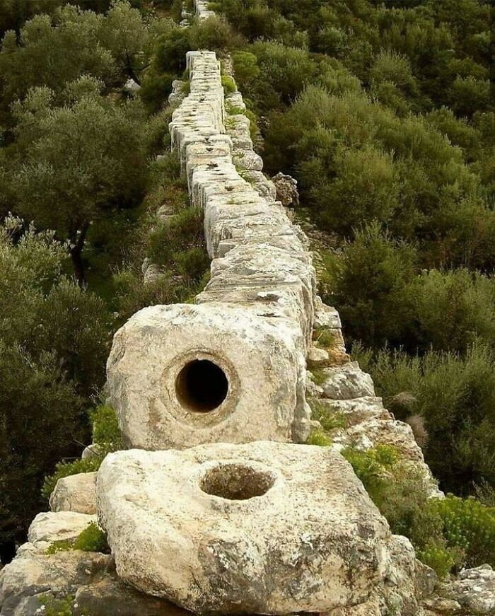 delikkemer est l’un des premiers ouvrages d’ingénierie hydrologique romains en anatolie et il a été construit pour répondre aux besoins en eau de patara, la capitale de l’ancienne région lycienne.