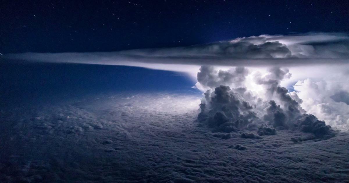 Un pilote a capturé cet orage vu de 37 000 pieds.