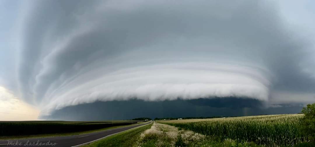 nuage d’étagère avant un fort orage ce soir à wahoo, ne. photo cr. nebraska storm chasers