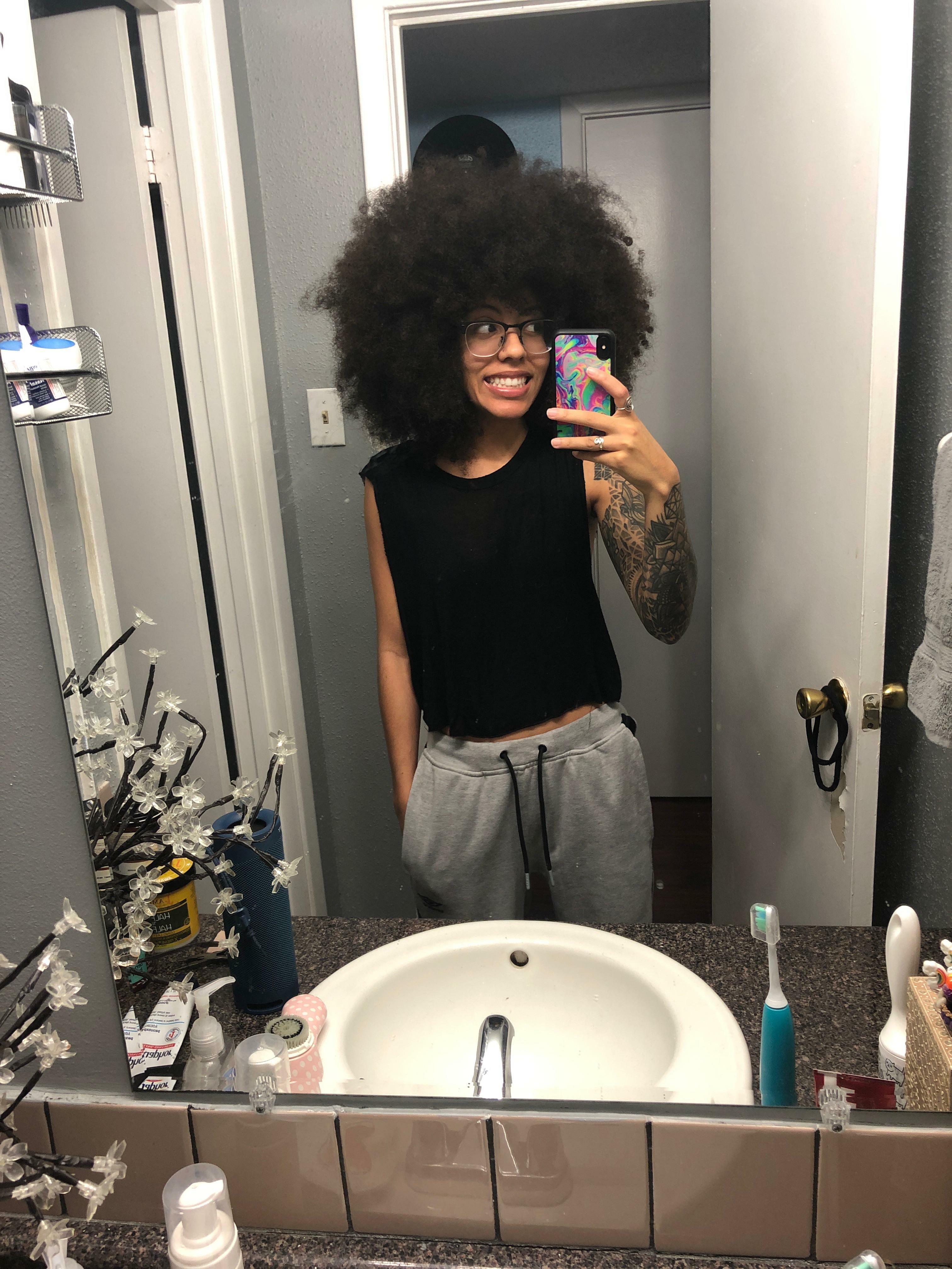 Je ne vois pas beaucoup d'afros sur ce site - j'ai pensé que je pourrais contribuer !