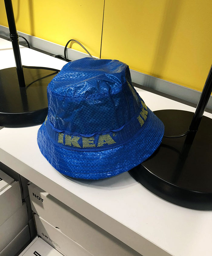ikea vend maintenant des chapeaux fabriqués à partir de sacs ikea