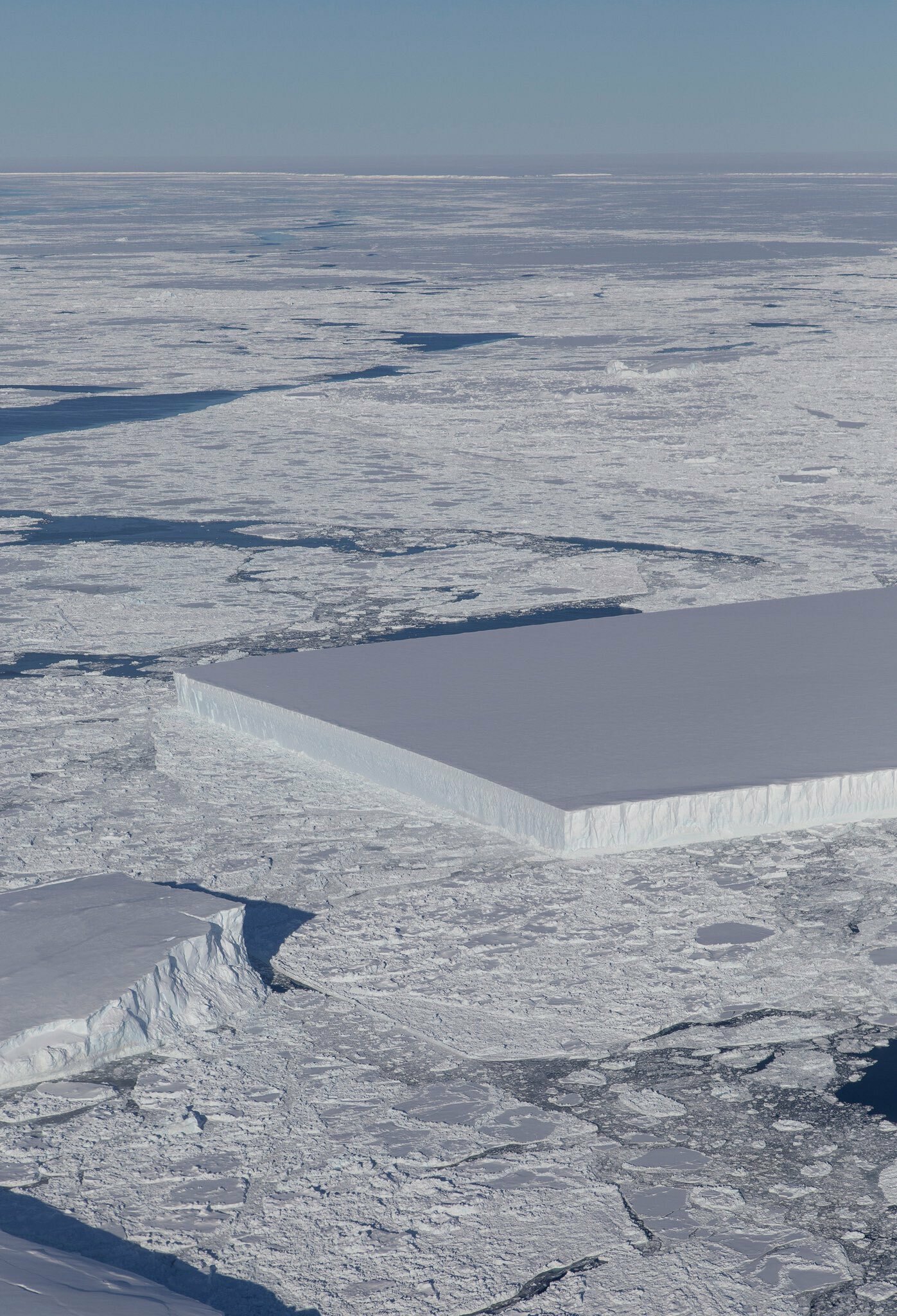 cet iceberg rectangulaire