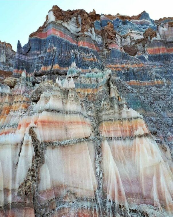 Cette photo non retouchée des montagnes de sel en Iran est toujours aussi belle.