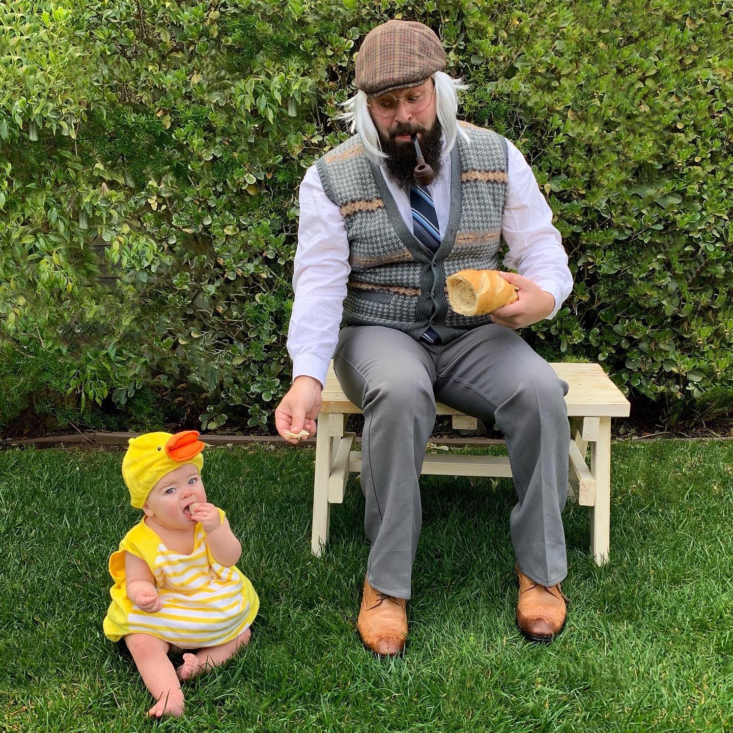 Un papa prend des photos hilarantes avec ses filles déguisées et elles sont trop adorables (40 nouvelles photos).