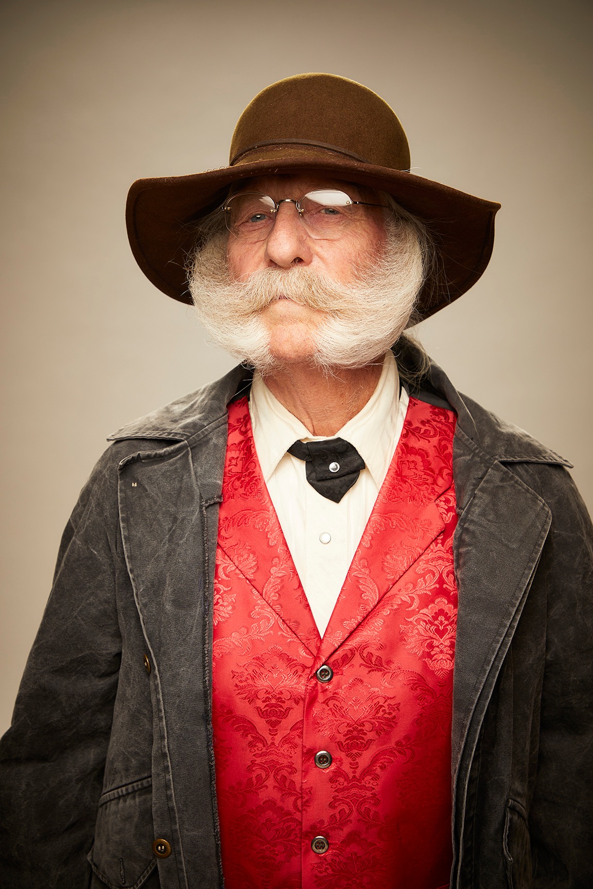 30 photos du championnat 2022 de barbe et moustache qui met en valeur les poils de visage de niveau supérieur