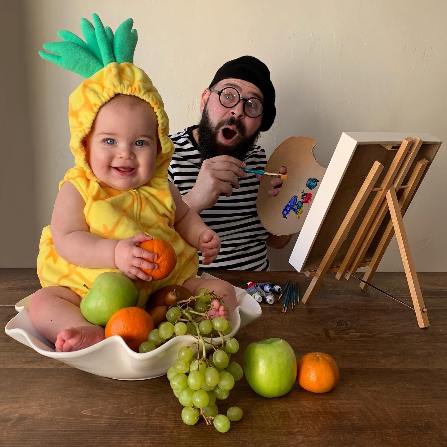 Un papa prend des photos hilarantes avec ses filles déguisées et elles sont trop adorables (40 nouvelles photos).