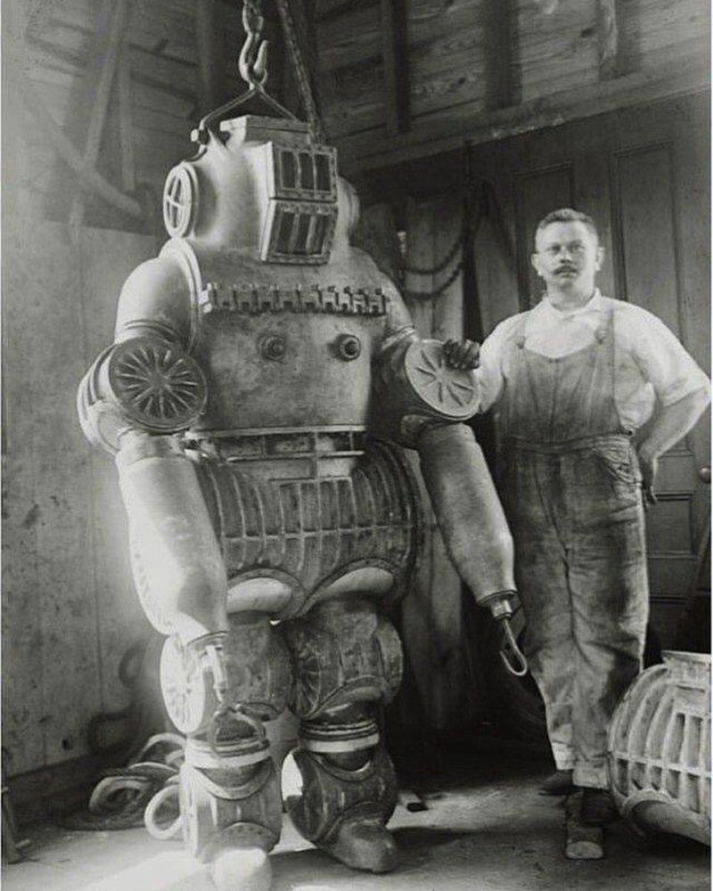 chester mcduffee et son scaphandre, pesant 485 lbs, décembre 1911