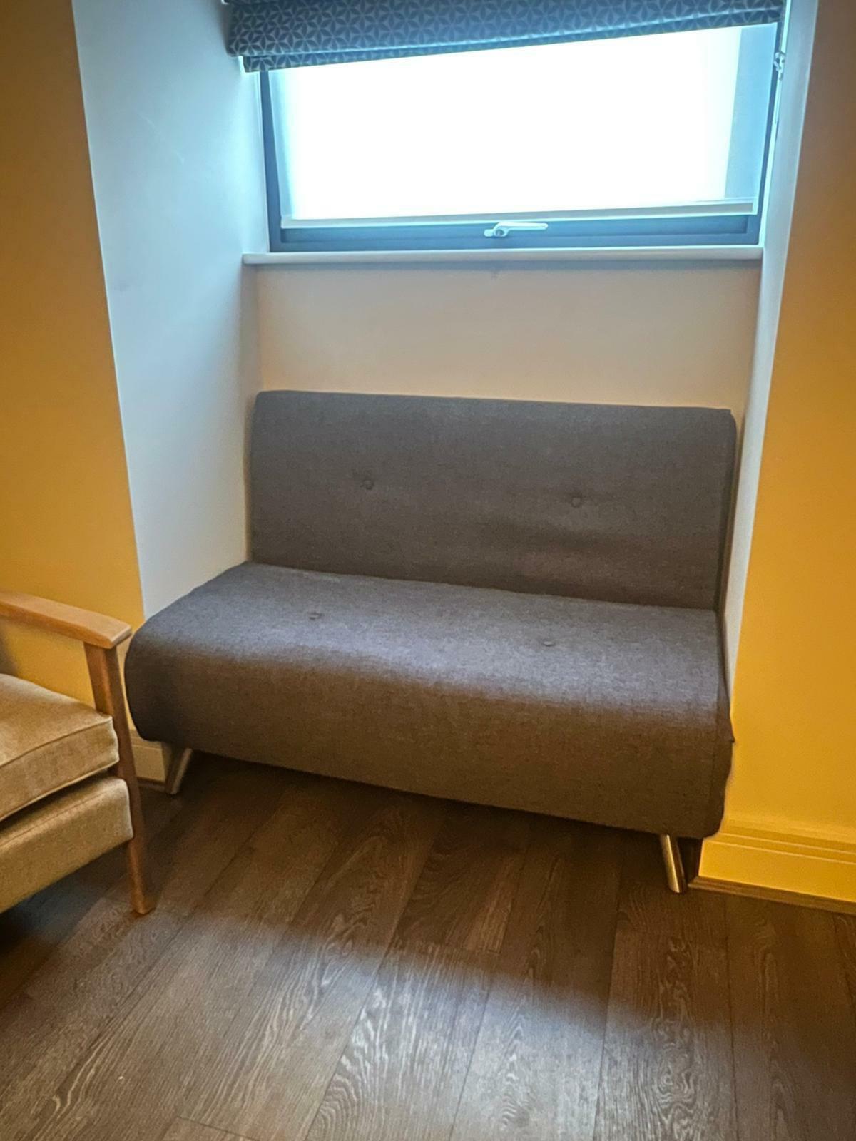 J’ai vendu mon canapé sur Facebook. L’acheteur m’a envoyé cette photo.