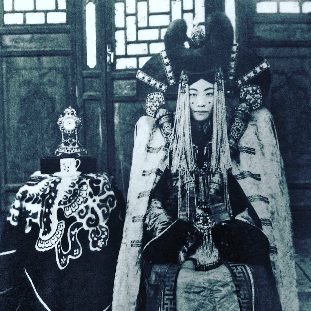 la reine genepil, la dernière reine de mongolie. 1920