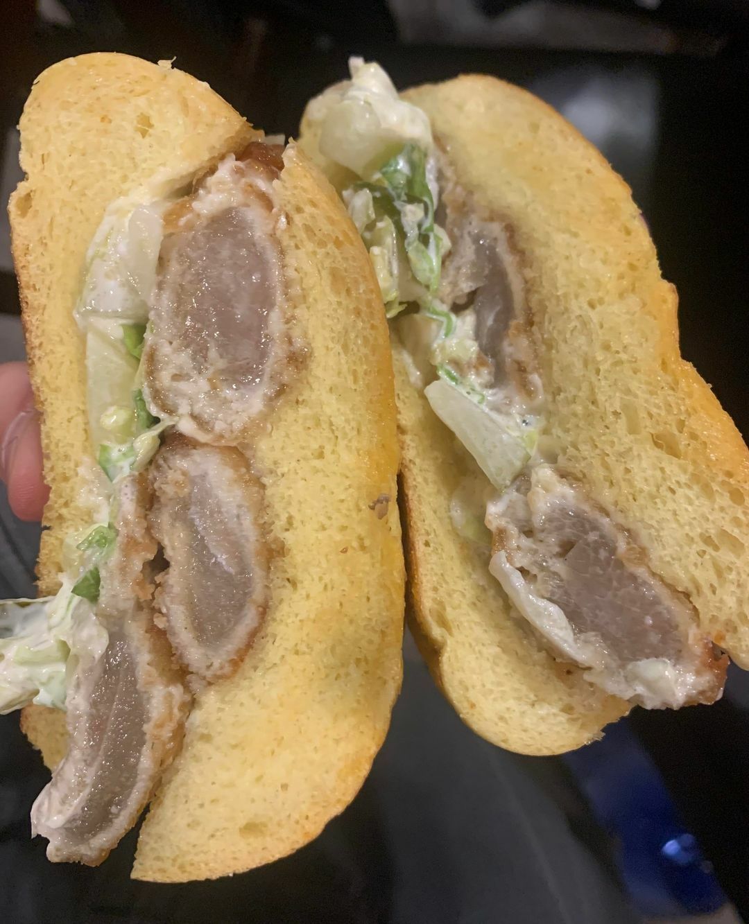 le sandwich au poulet que j’ai acheté chez mr beast burger aujourd’hui