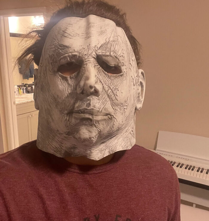 J’ai payé 76 dollars pour ce masque Myers sur Amazon.