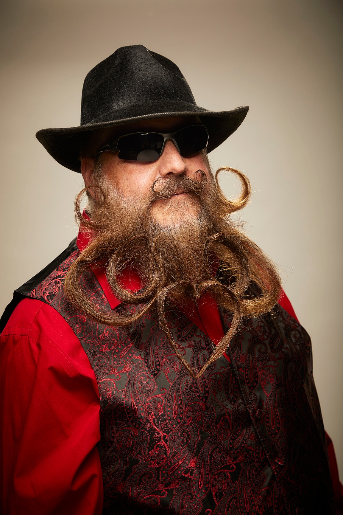 30 photos du championnat 2022 de barbe et moustache qui met en valeur les poils de visage de niveau supérieur