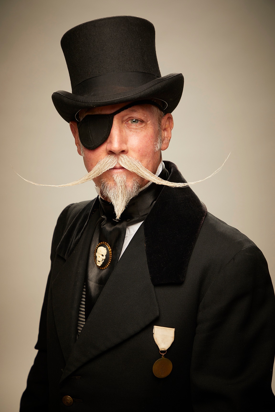 30 photos du championnat 2022 de barbe et moustache qui met en valeur les poils de visage de niveau supérieur
