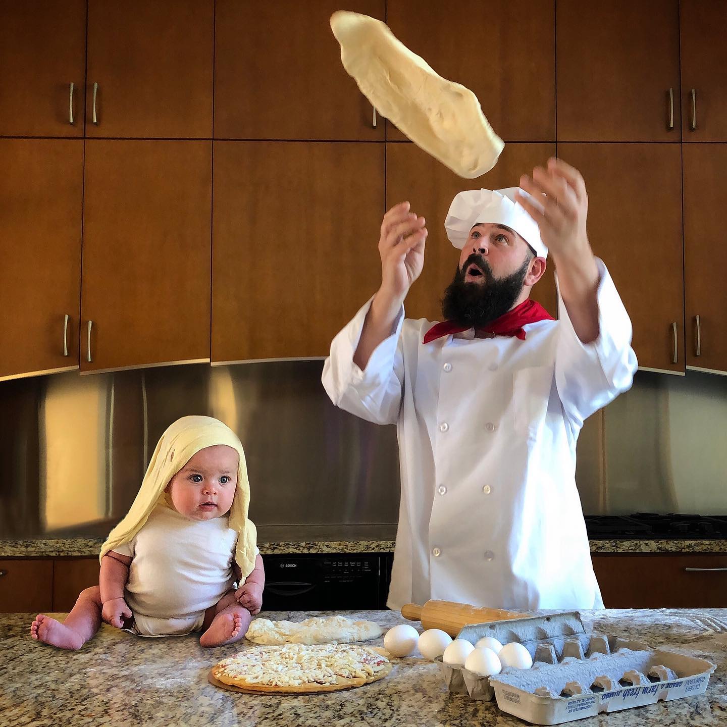 Un papa prend des photos hilarantes avec ses filles déguisées et elles sont trop adorables (40 nouvelles photos).