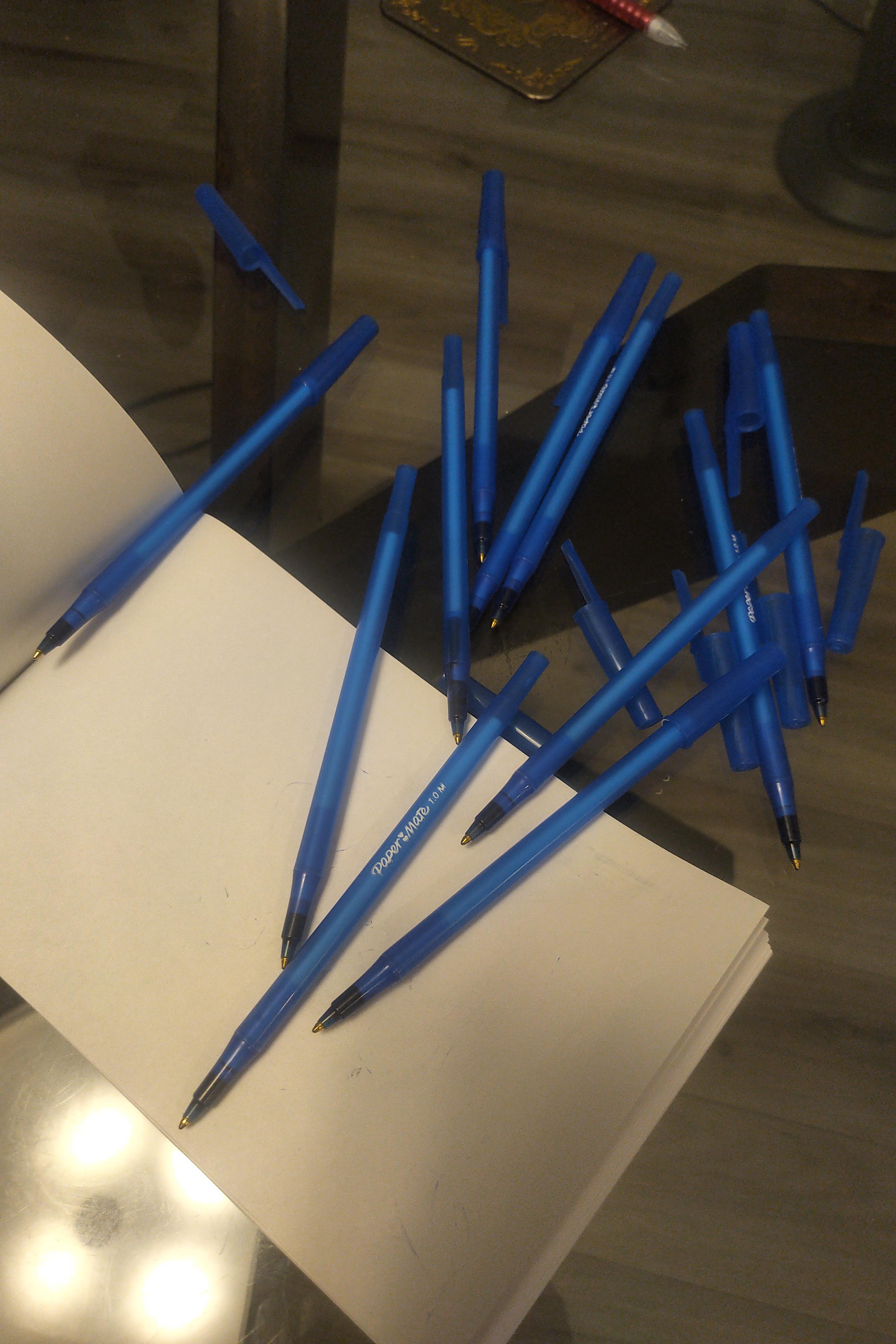 J'ai acheté un paquet entier de stylos, pas un seul ne fonctionne #sorryplanet