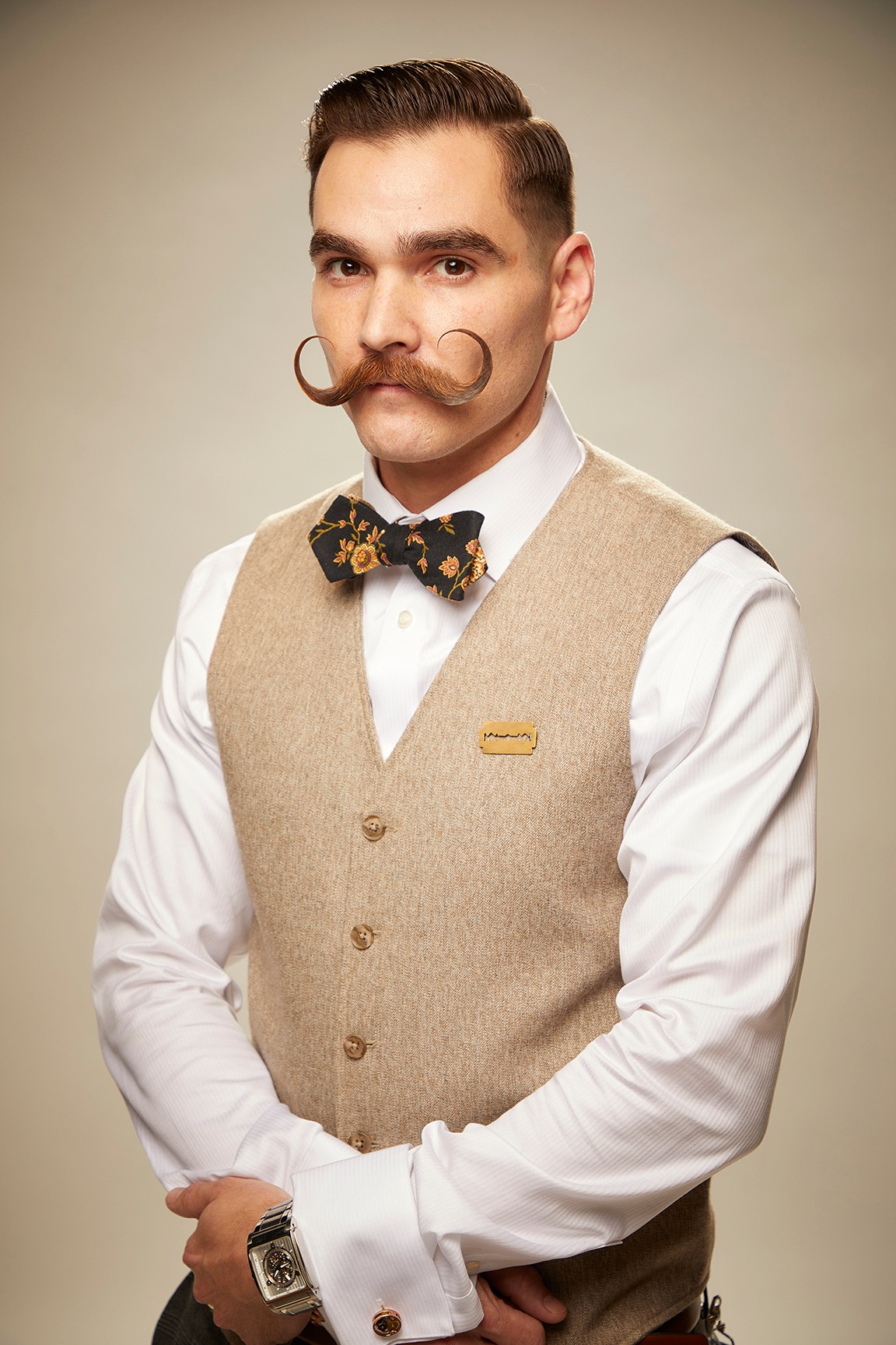 30 photos du championnat 2022 de barbe et moustache qui met en valeur les poils de visage de niveau supérieur