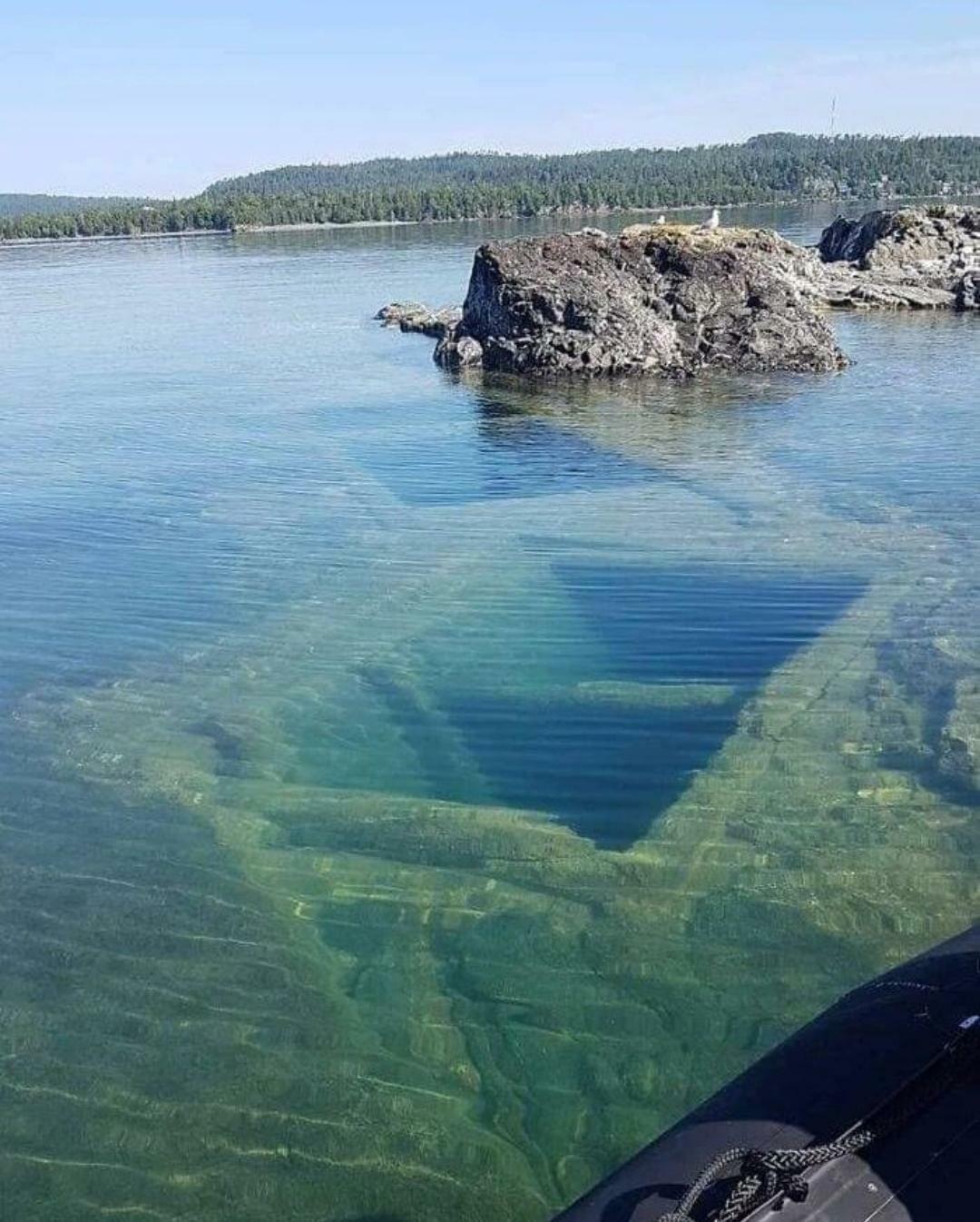 puits de mine d’argent abandonnés. lac superior thunder bay ontario