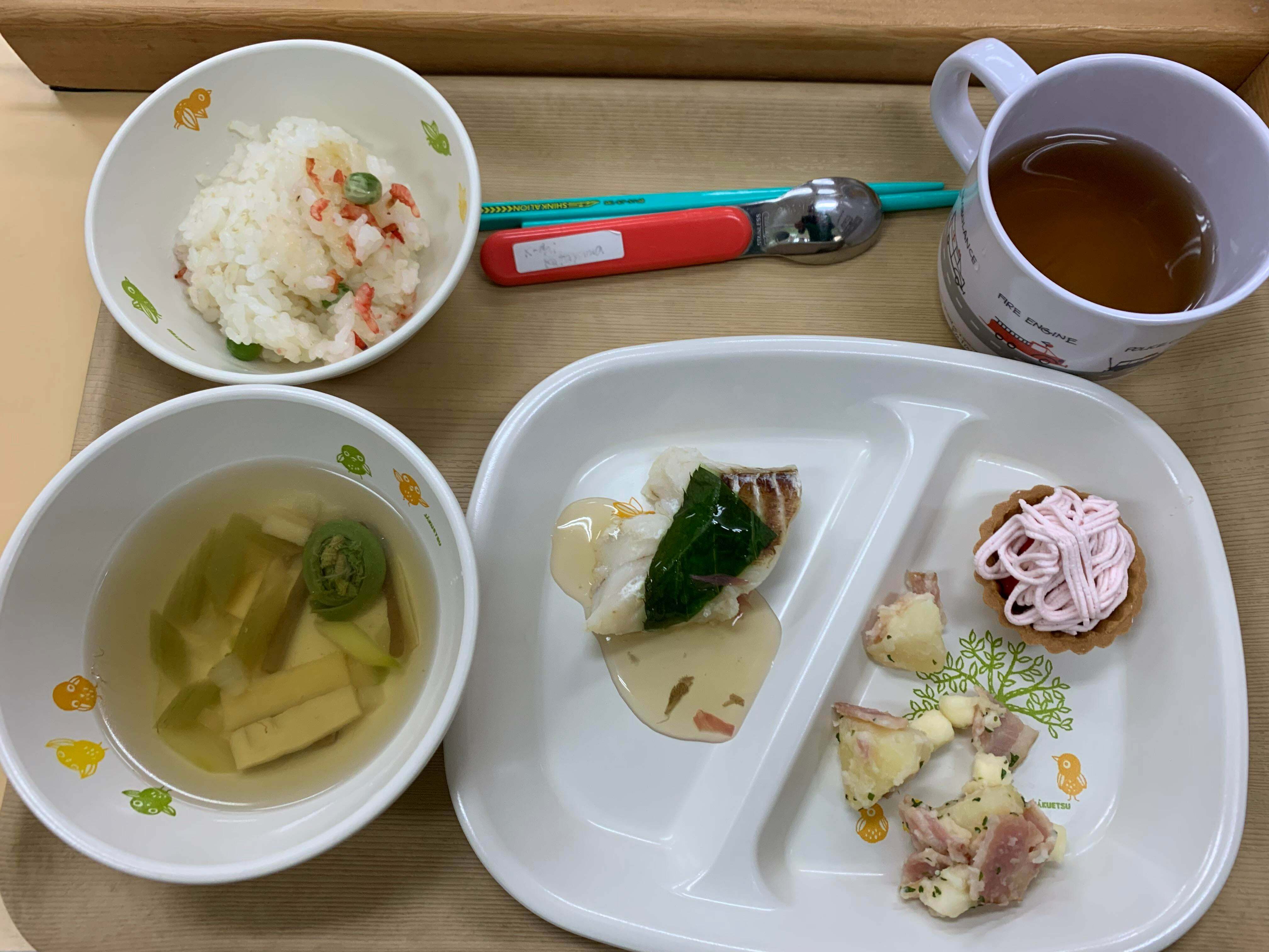 déjeuner scolaire dans un jardin d'enfants au japon (bonus bentos)