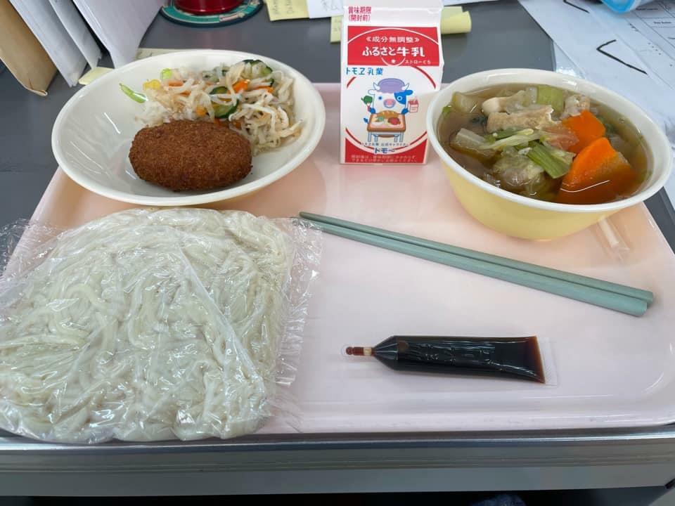 déjeuner de l’école élémentaire japonaise