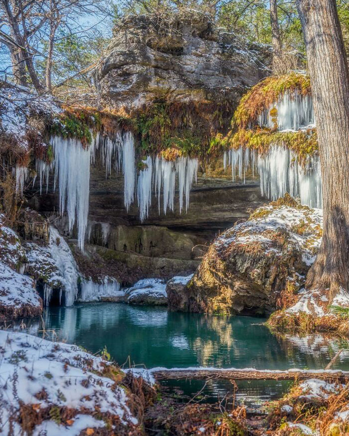 la réserve westcave à austin, texas suite aux tempêtes de neige