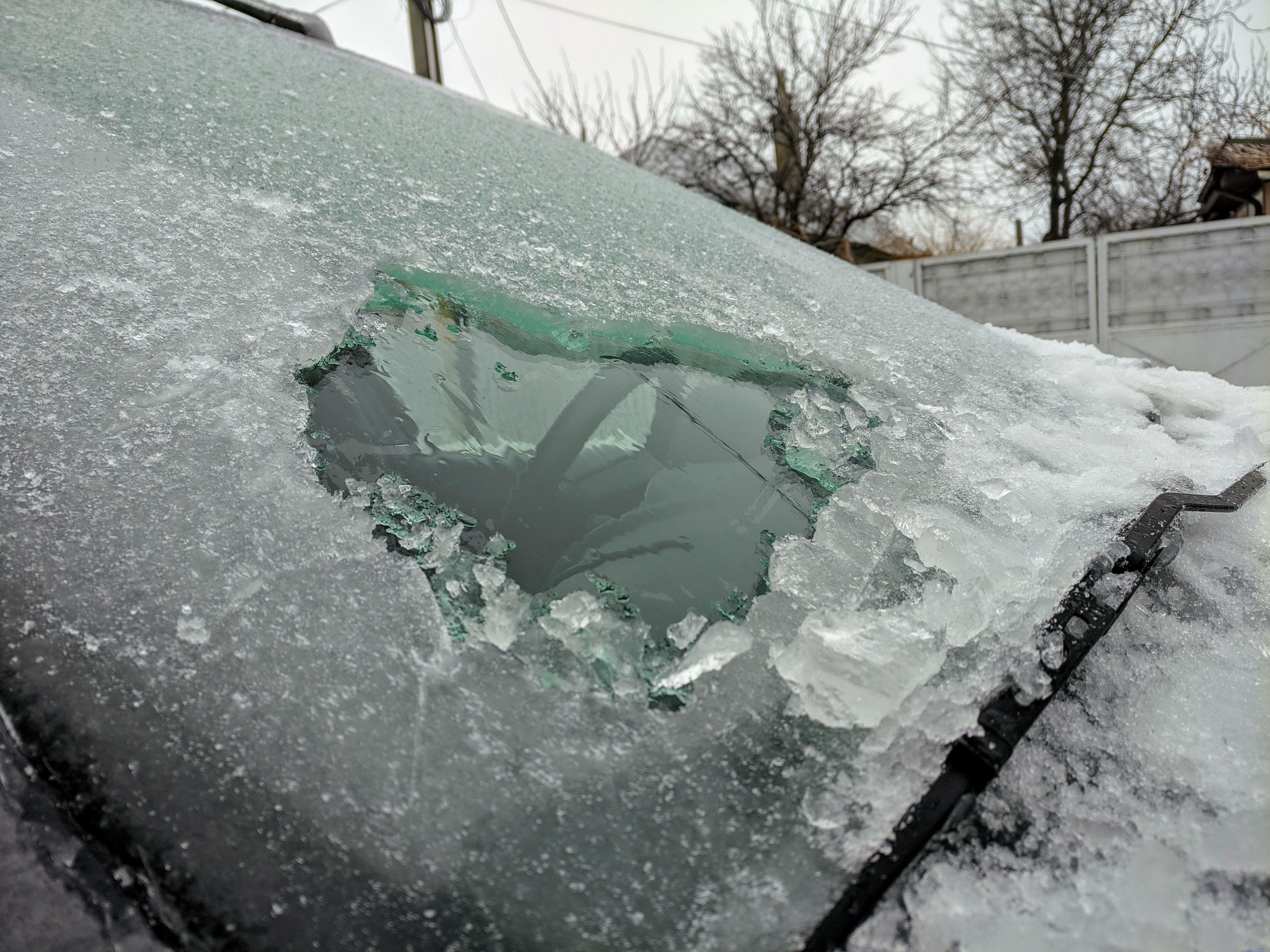 épaisseur de la glace sur mon pare-brise en roumanie