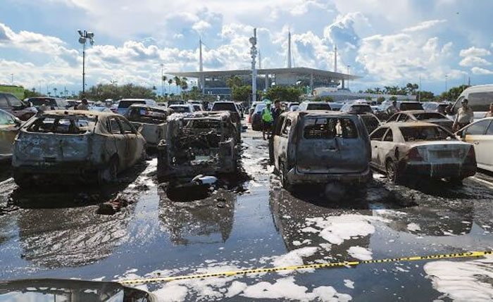 Quelqu’un a laissé un grill allumé dans le parking du match Dolphins-Patriots.