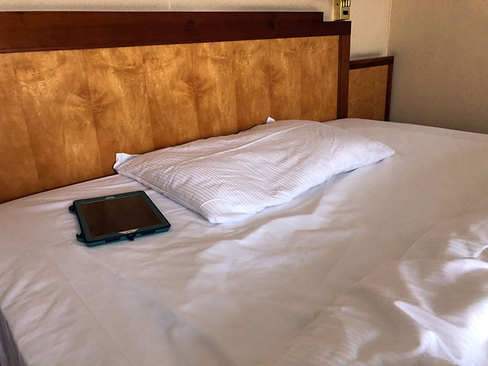 mon oreiller dans mon hôtel à 120€ la nuit