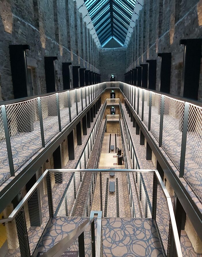 mon hôtel était autrefois une prison