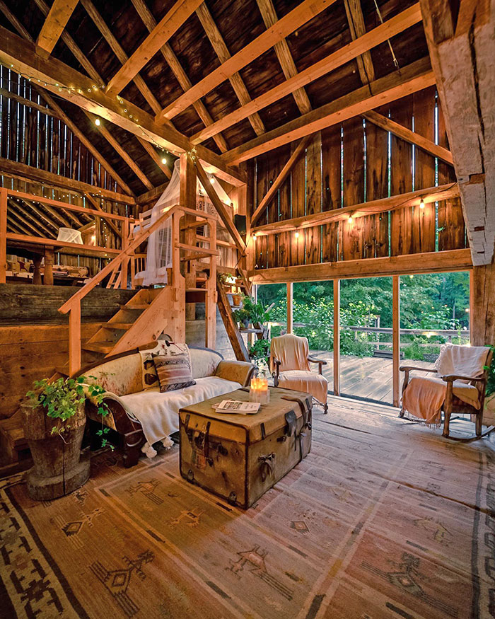 grange convertie du vermont – salon confortable