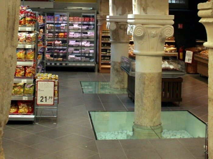 une épicerie à l’intérieur d’un palais impérial romain du 3e siècle en croatie