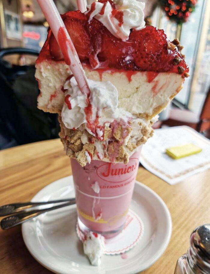 milkshake au cheesecake chez junior’s cheesecake brooklyn, new york