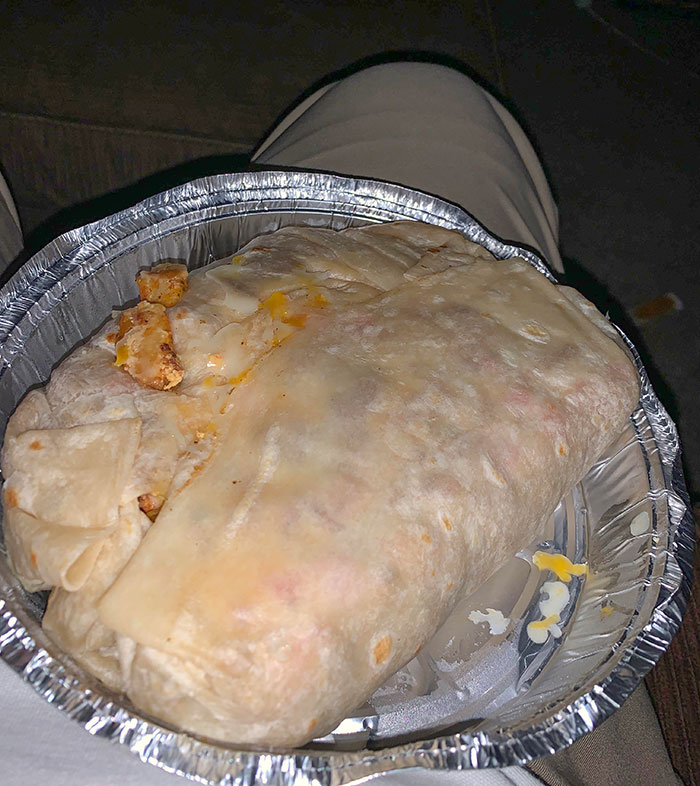 J’ai demandé le grand burrito. Je n’étais pas prête pour ça.