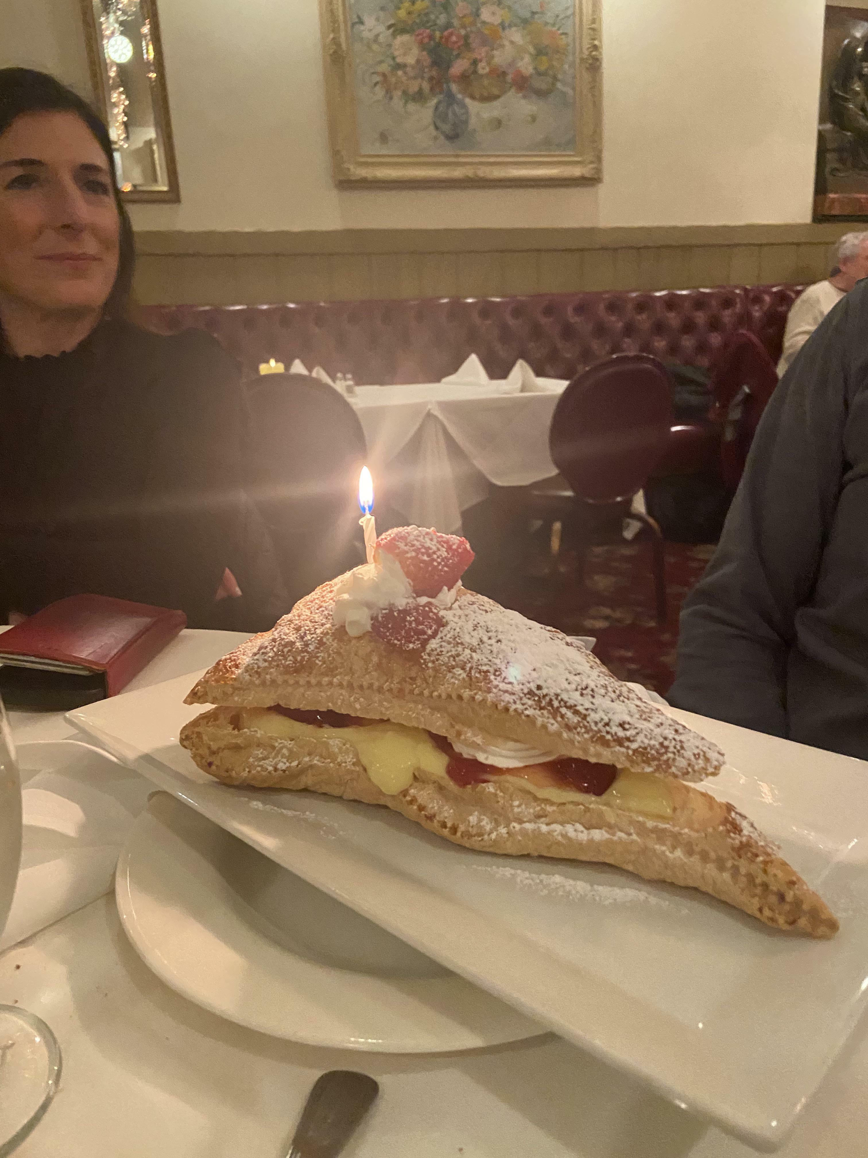 cette sfogliata géante dans mon restaurant italien préféré. unité absolue