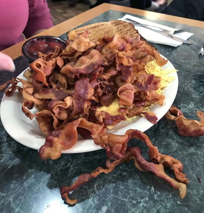 un blt servi à ma mère dans un diner au michigan