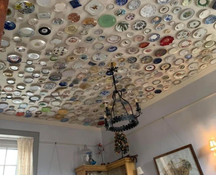 40 Of The Worst Examples Of Home Decor That People Thought Deserved To Be Roasted On This Facebook Group (New Pics)