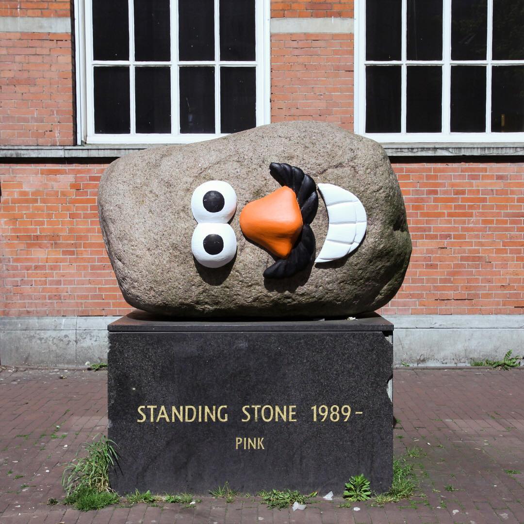« je fais des interventions pour faire sourire les gens » : 80 interprétations astucieuses des espaces publics par le street art de frankey
