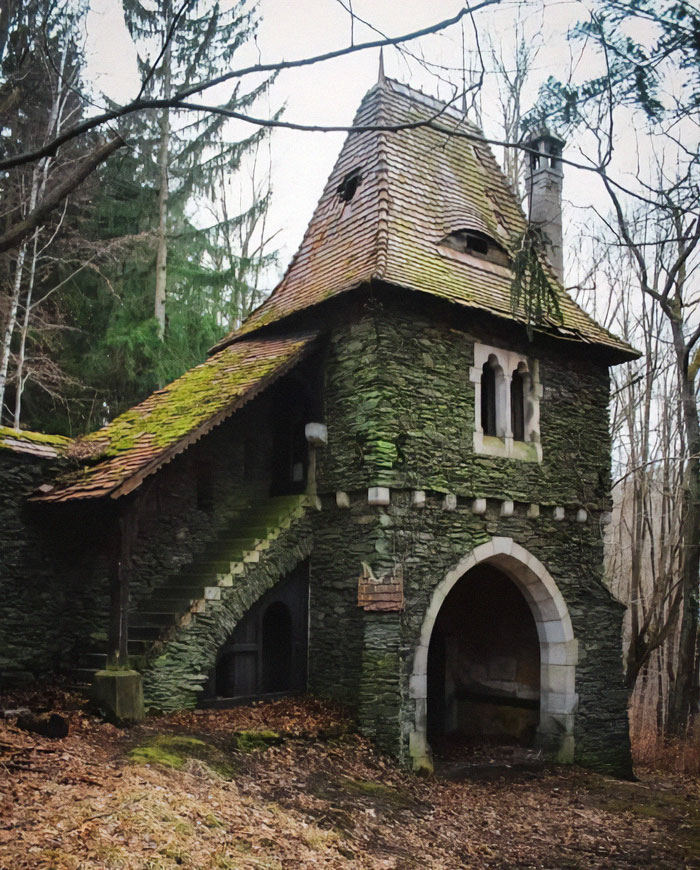 superbe maison de sorcière au coeur de la forêt … irlande