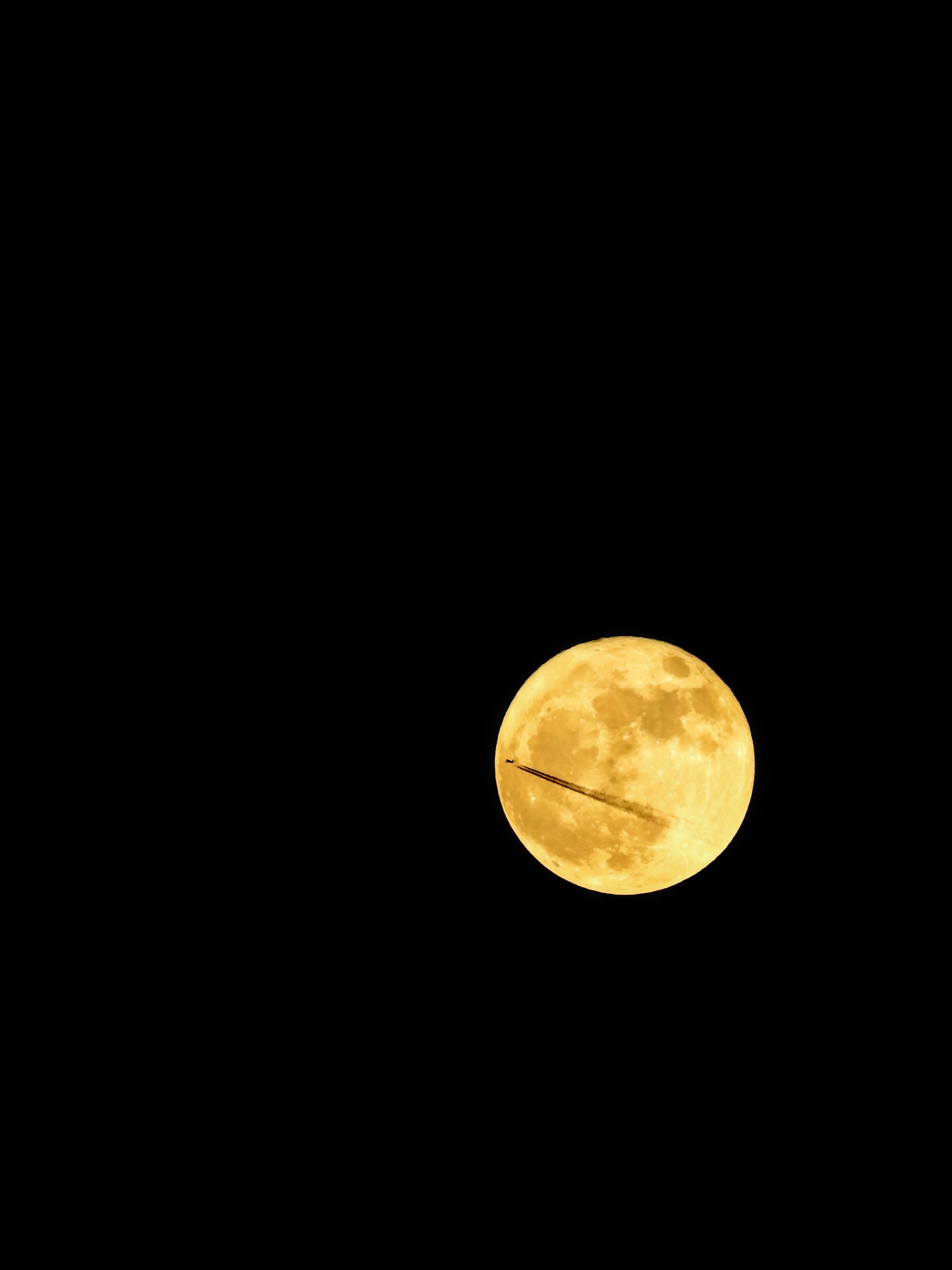 I Caught A Plane Passing In Front Of Tonight's Super Moon