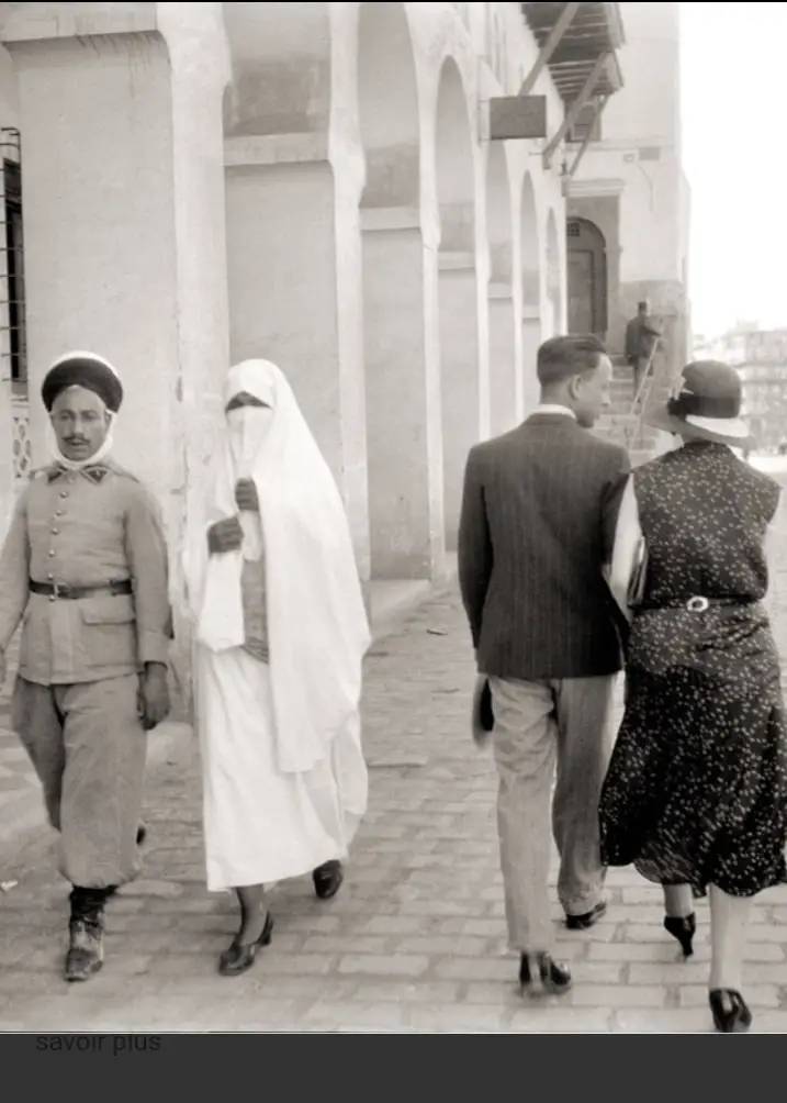 algerie algerie 🇩🇿 1940_1960 couple musulman et couple europeen deux histoires civilisation religion mais un seul pays