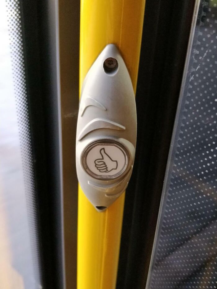 En Finlande, il y a des boutons pour remercier le chauffeur de bus.
