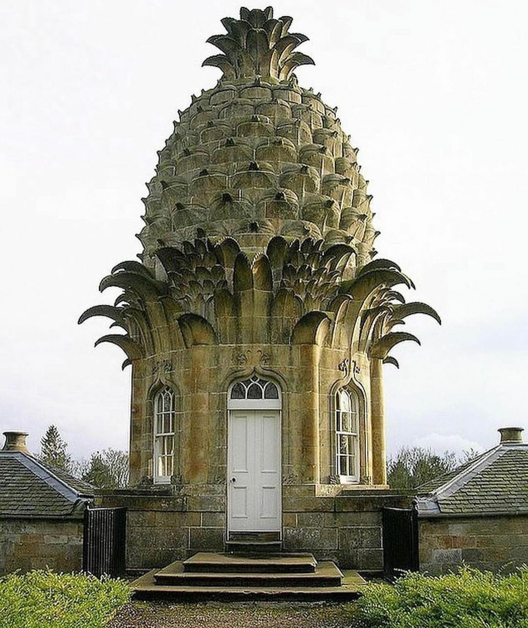 dunmore pineapple house. construite en 1761 dans le sterlingshire écossais par le comte john murray pour sa femme charolettte.