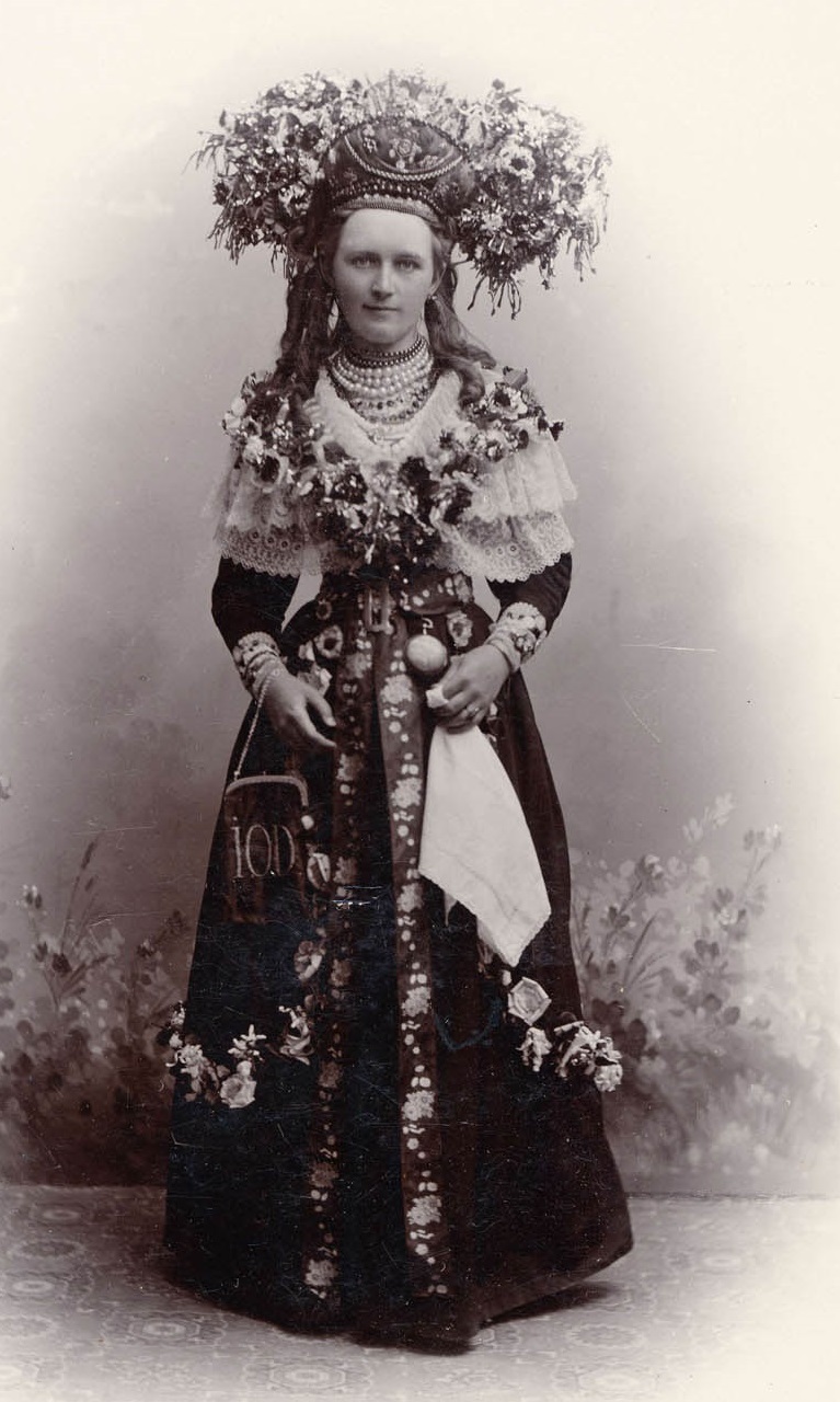 Une mariée suédoise, vers 1880