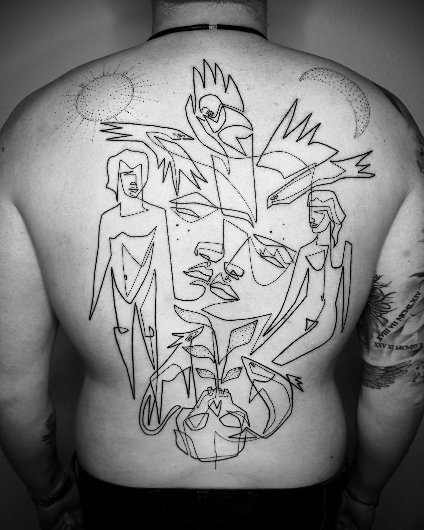 Cet artiste crée des tatouages captivants à l’aide d’une seule ligne (35 images)