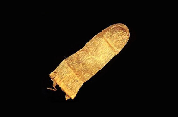 Le plus vieux préservatif (370 ans)