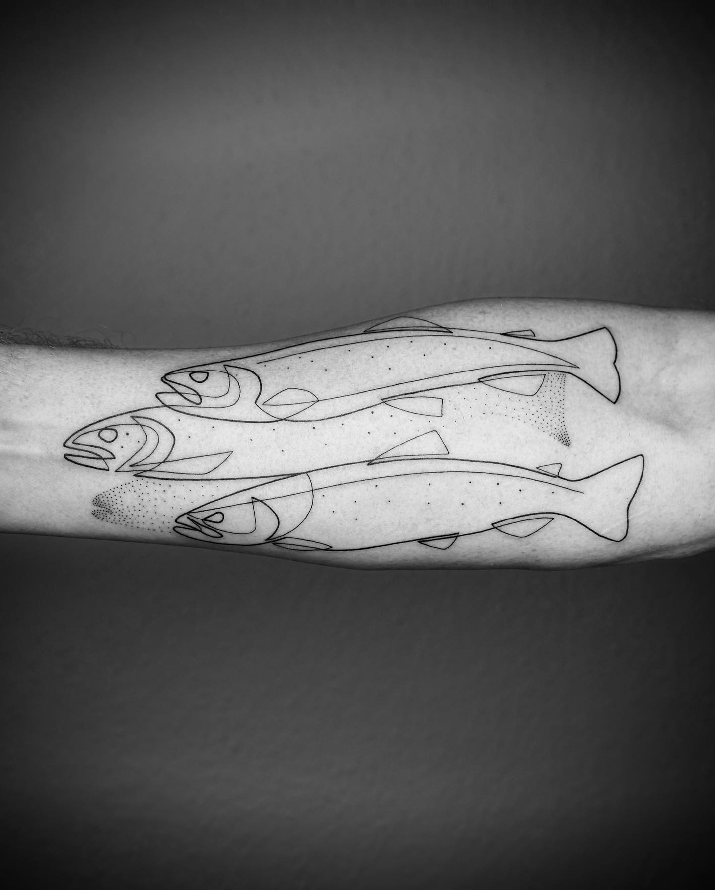 Cet artiste crée des tatouages captivants à l’aide d’une seule ligne (35 images)
