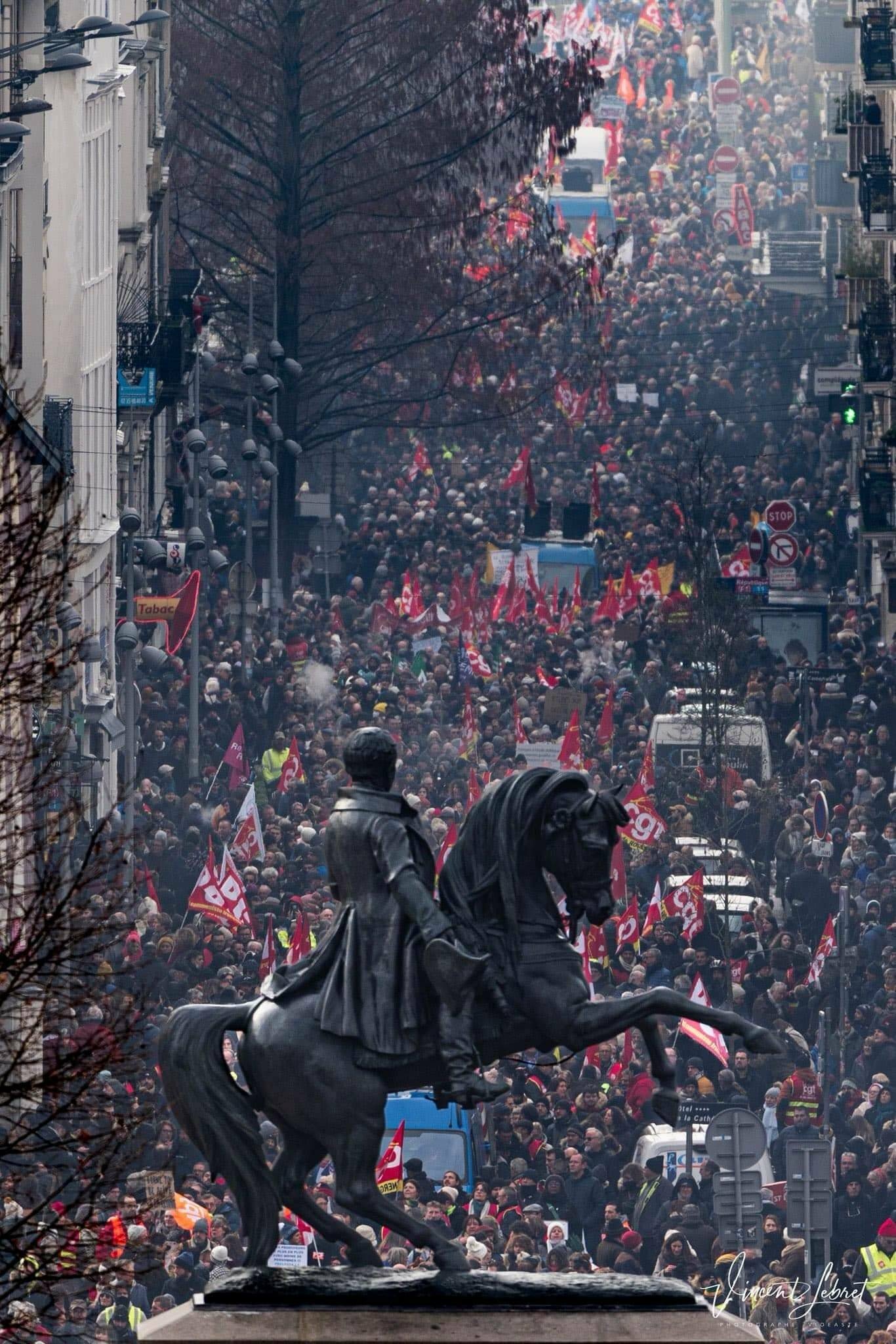 france aujourd’hui, l’une des plus grandes manifestations