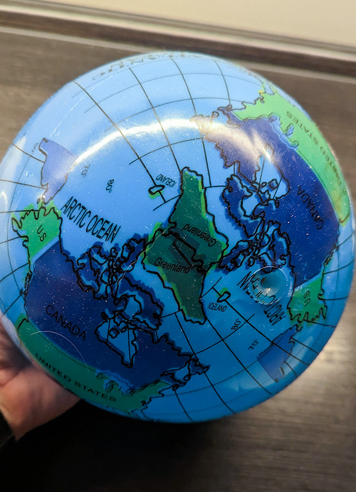 Ma fille a reçu un globe terrestre avec seulement l’Amérique dessus.