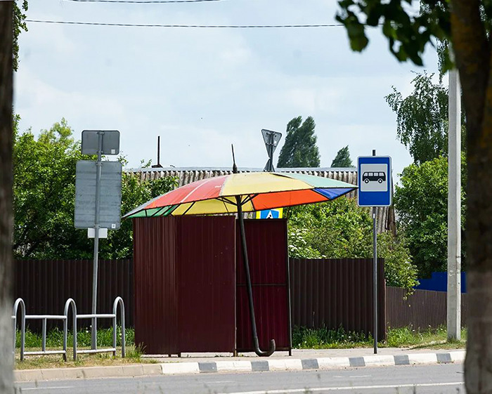 arrêt de bus parapluie