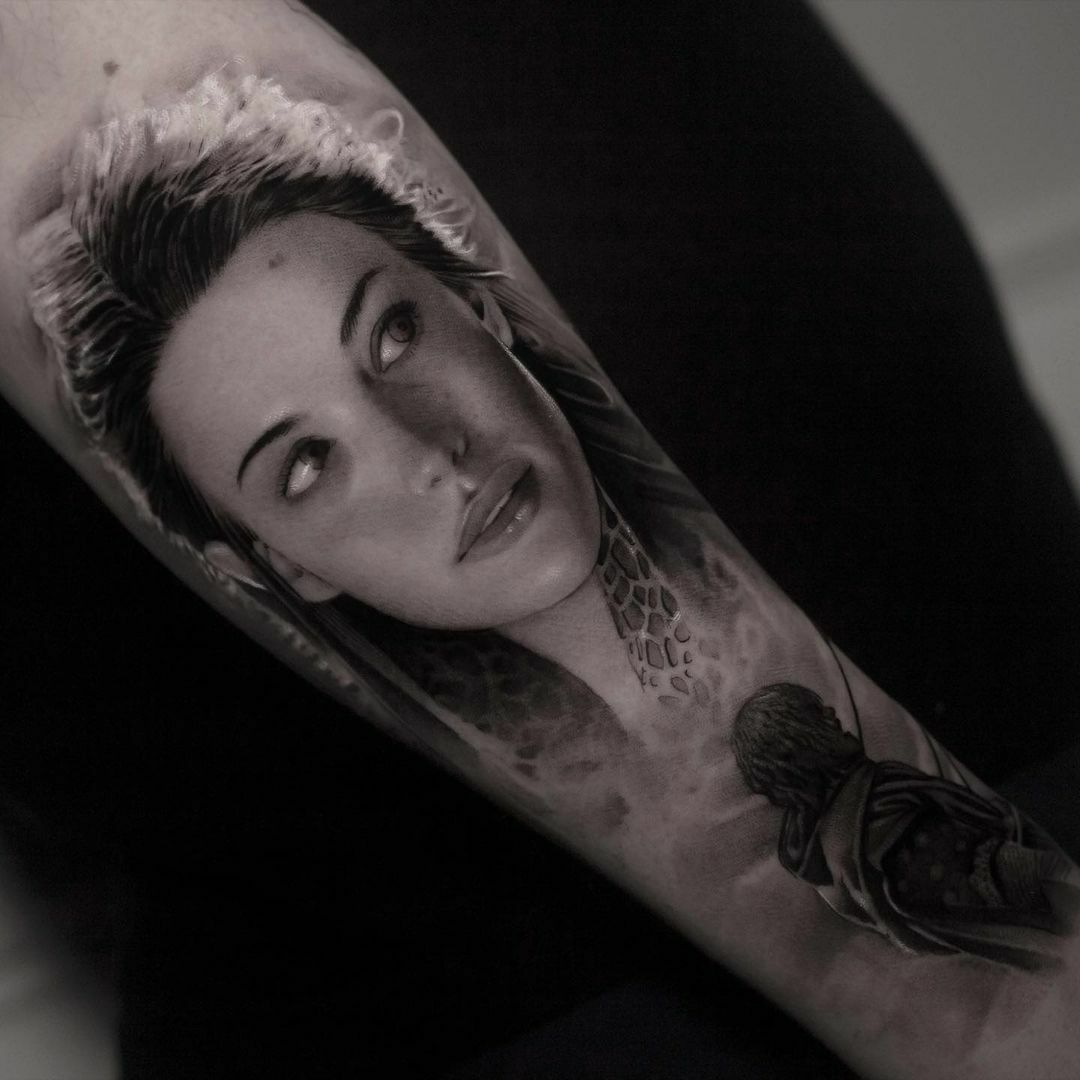 Incroyable tatouage d’Arwen